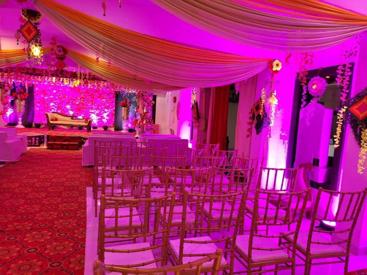 Bundeli Farm Resort & Banquet Орча Екстериор снимка