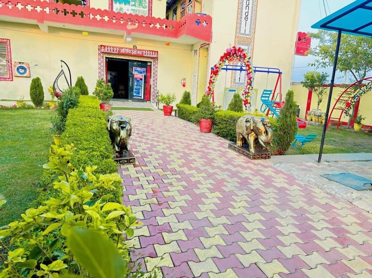 Bundeli Farm Resort & Banquet Орча Екстериор снимка