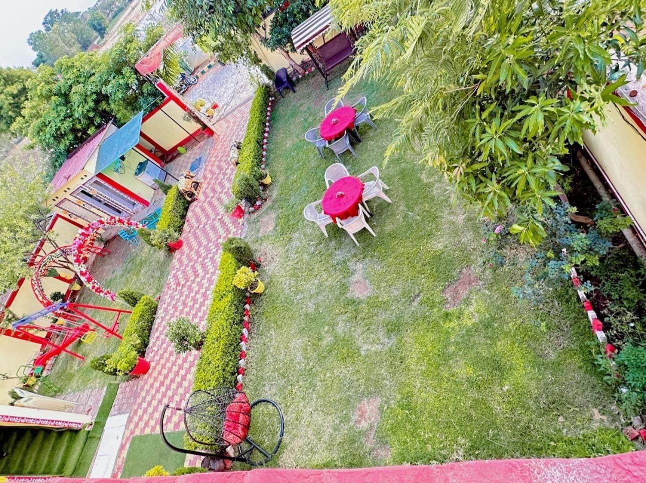 Bundeli Farm Resort & Banquet Орча Екстериор снимка