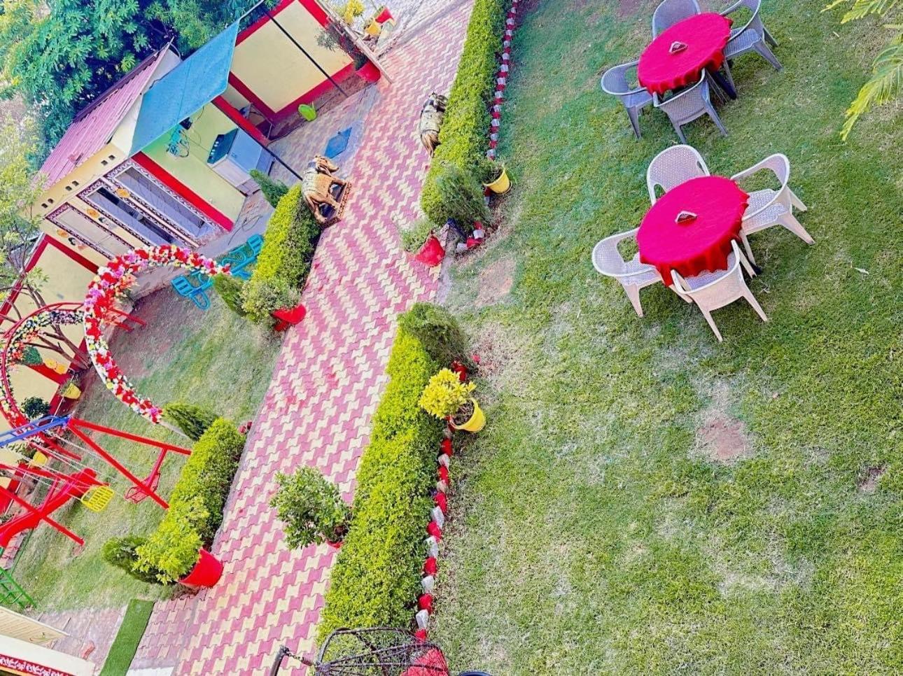 Bundeli Farm Resort & Banquet Орча Екстериор снимка