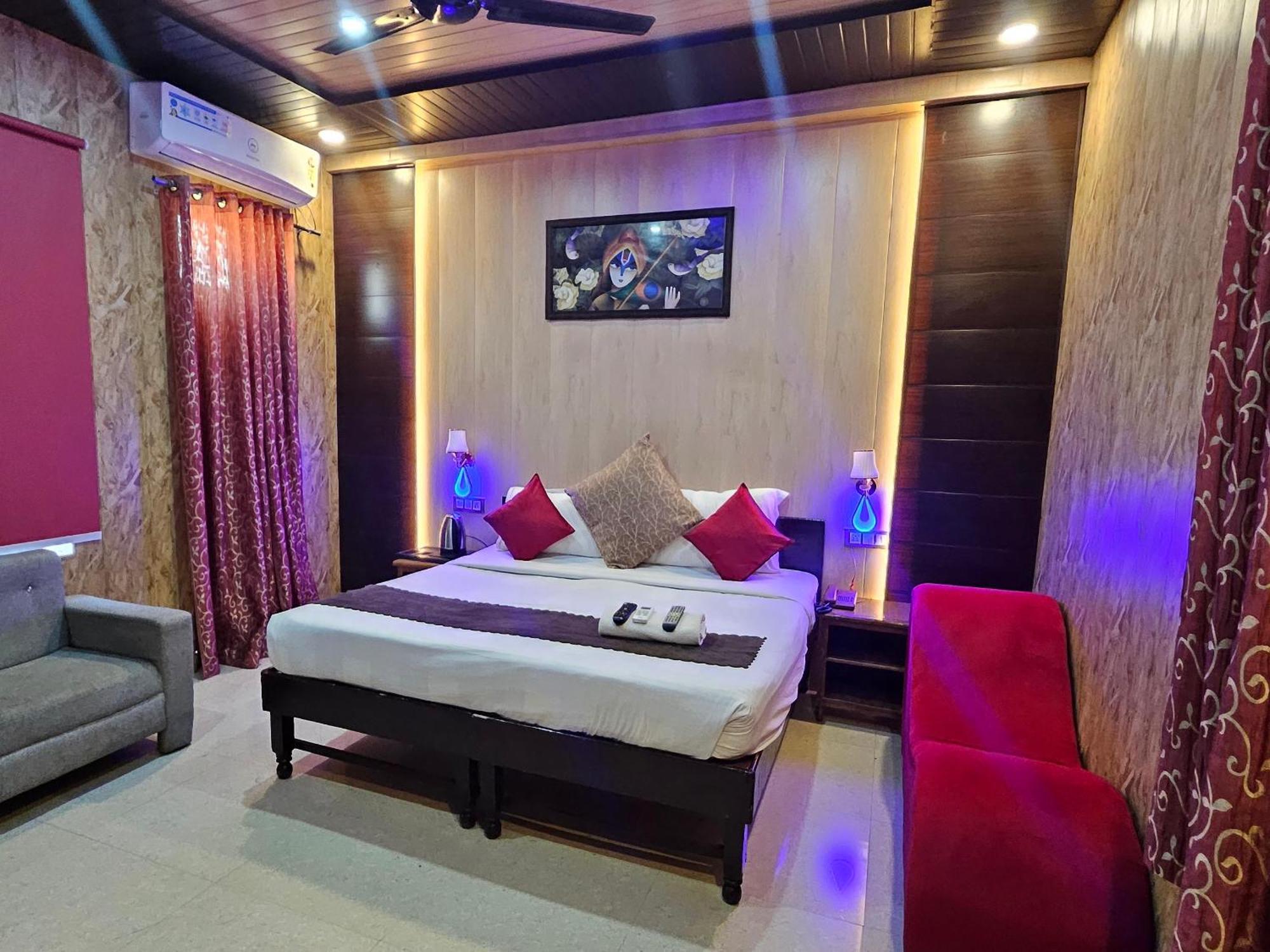 Bundeli Farm Resort & Banquet Орча Стая снимка